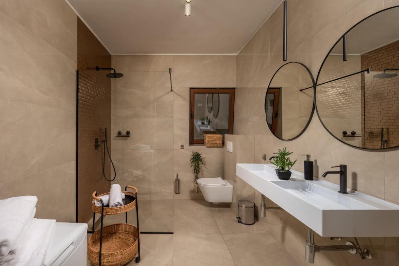 Villa Adriatic, Apartment Chiara With Sea View And Heated Swimming Pool, Free Private Parking, Icici Exterior foto